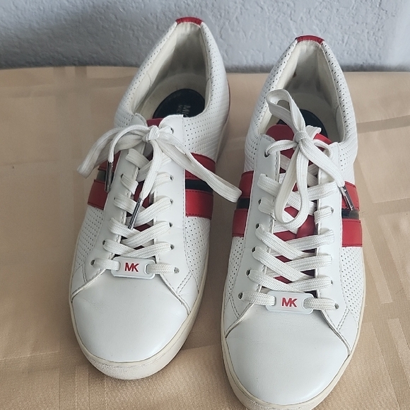 Michael Kors Women's Catelyn Sneakers - Picture 2 of 8